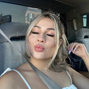 Meet your Posher, Gabriella